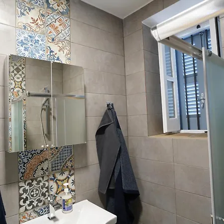 Two Bedroom W/ Balcony Апартаменти *